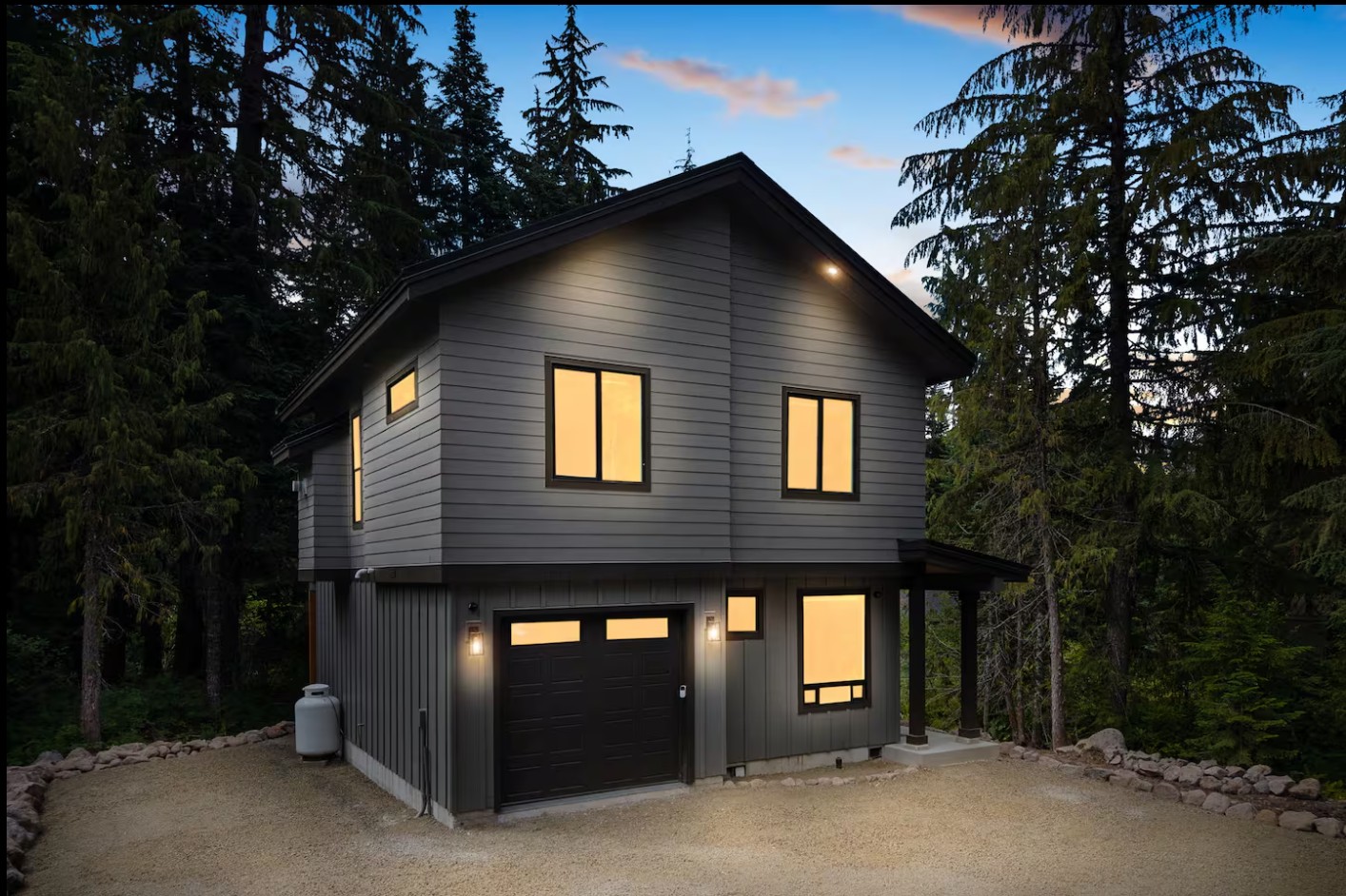 Rental 2 photo featuring a spacious mountain lodge setup near Mt Hood